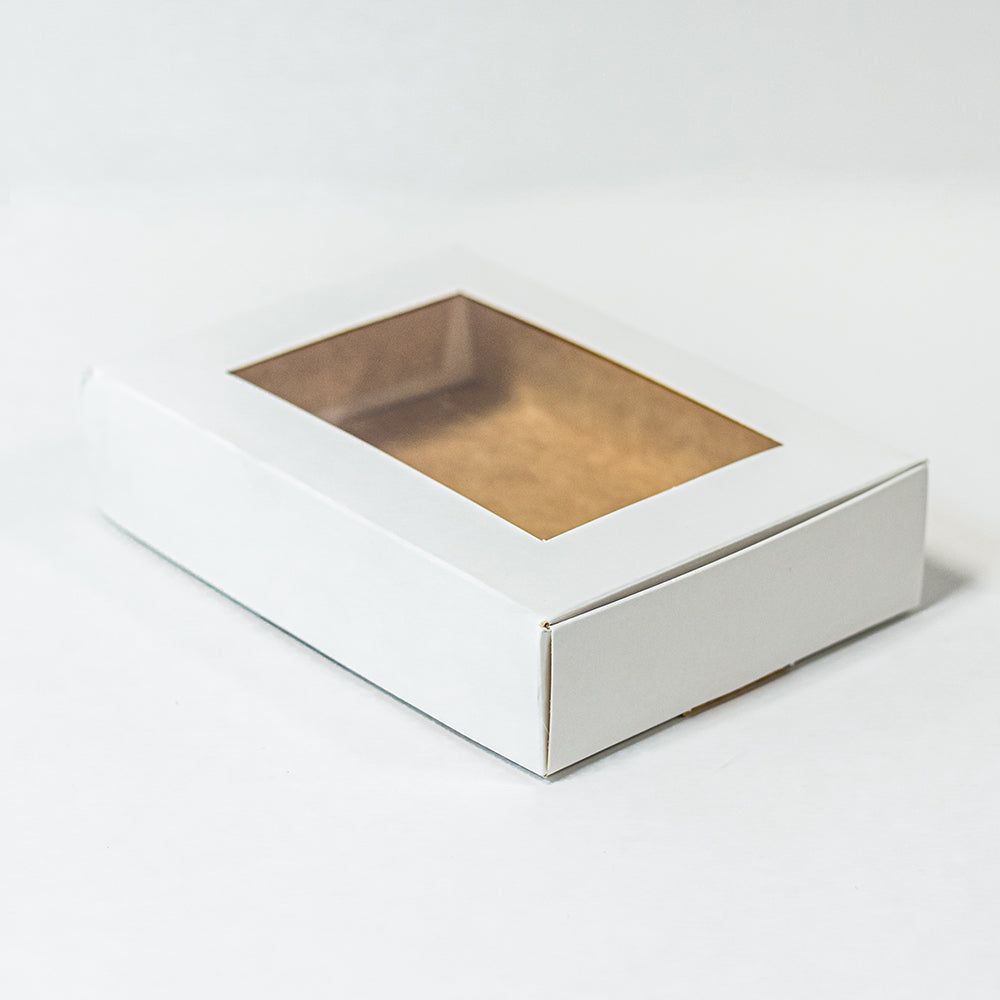 Caja Blanca Moderna Con Ventana 8